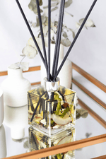 Load image into Gallery viewer, reed diffuser, coconut and lime scented, coconut and lime, diffuser, fruity scent, fruit diffuser, gift ideas, home decor, fresh scent
